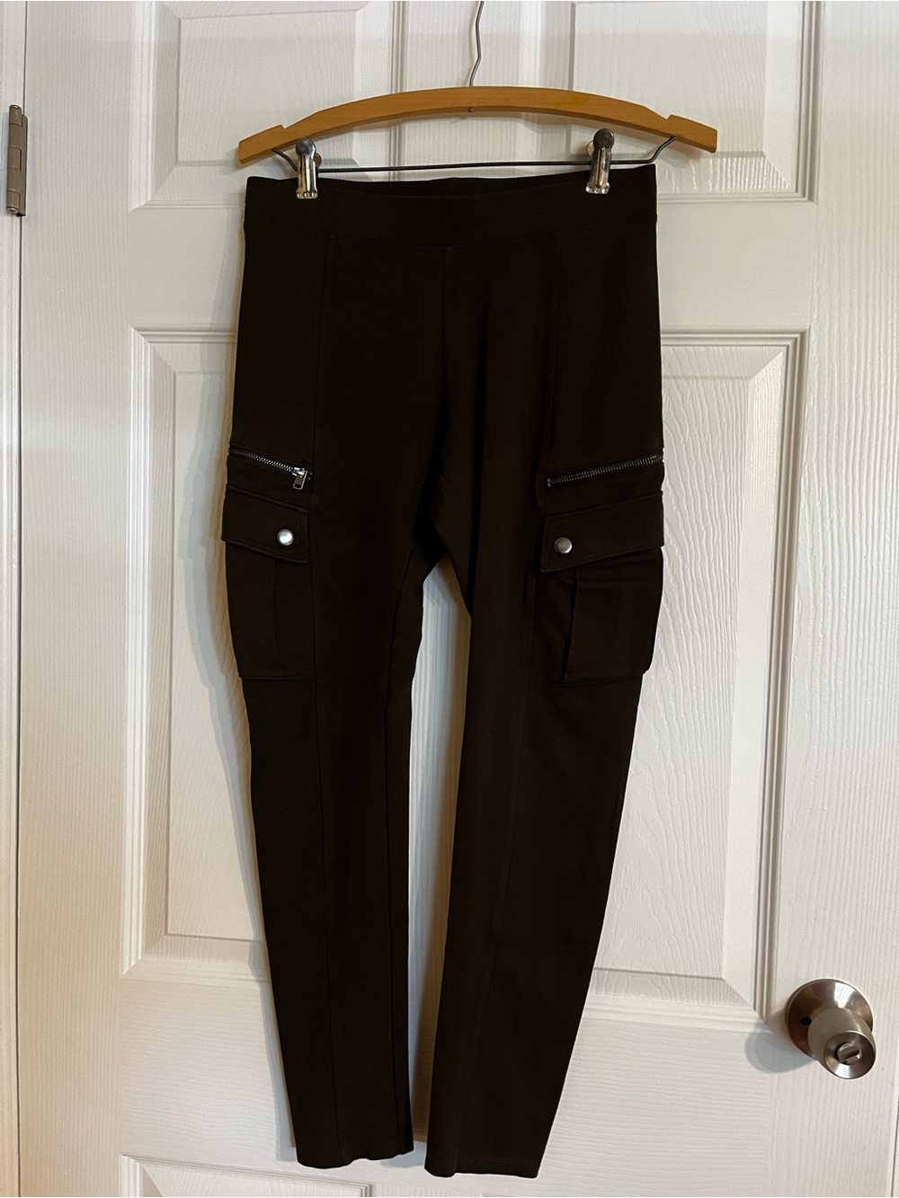 Women’s olive green  Cargo-Style Stretch Pants